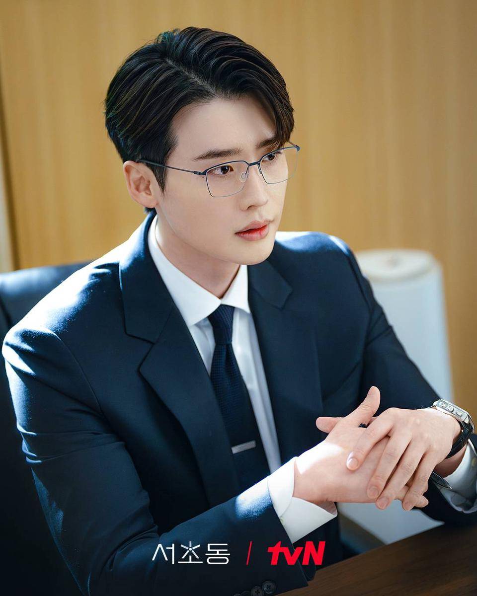 Lee Jong Suk menjadi salah satu pemain Law and The City (dok.tvN/Law and The City)